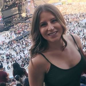 Meet your Posher, Crystal